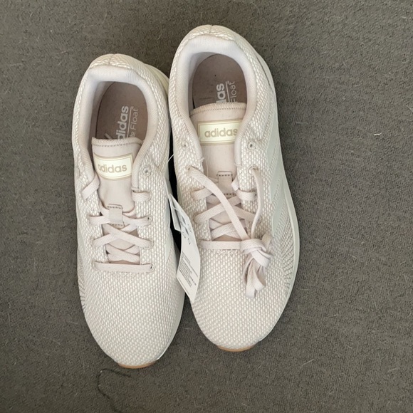 Brand new adidas, run a little big. - Picture 2 of 4